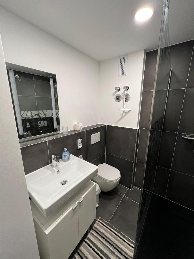 Modernes Appartement In Der Innenstadt Colónia Exterior foto